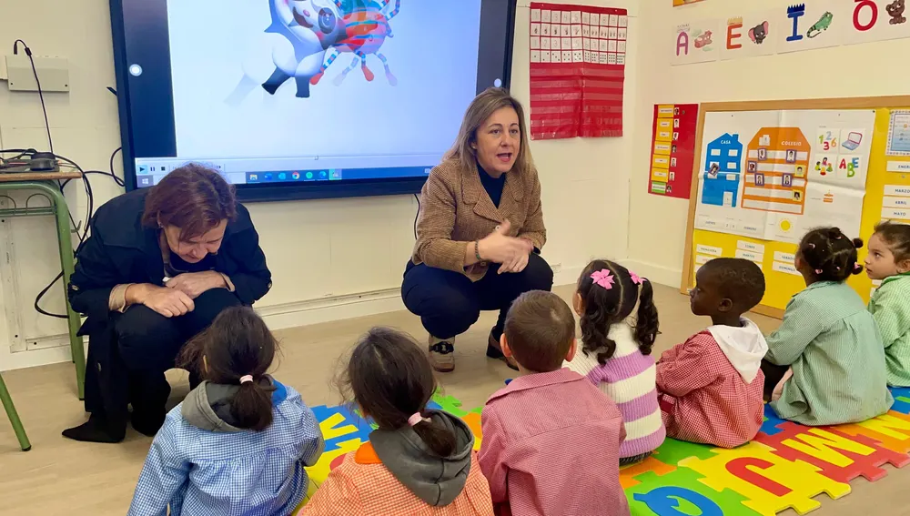 Visita de la consejera de Educación y la alcaldesa de Gijón al CP Rey Pelayo Visita de la consejera de Educación y la alcaldesa de Gijón al CP Rey Pelayo